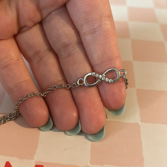 Infinity bracelet - Picture 2 of 3